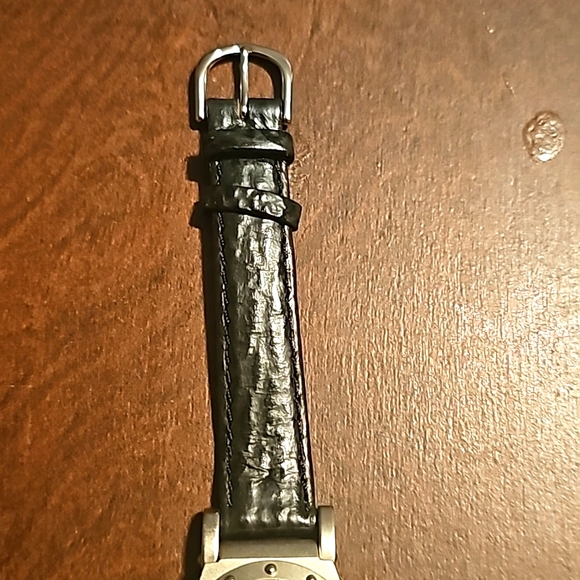 Authentic Cuir Veritable Watch w/Black Cuir Veritable Band, Quartz, Japan Moveme - Picture 5 of 9